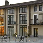 Relais Bella Rosina Pool & Ξενοδοχείο La Cassa