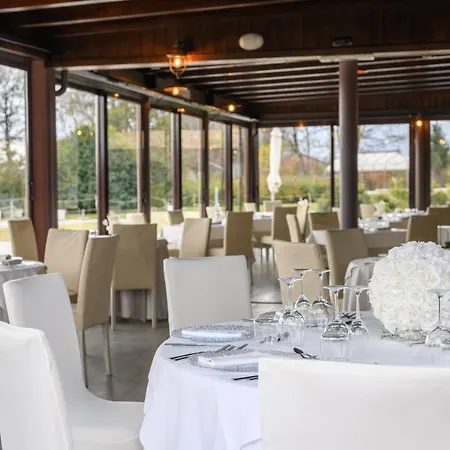 Relais Bella Rosina Pool & La Cassa