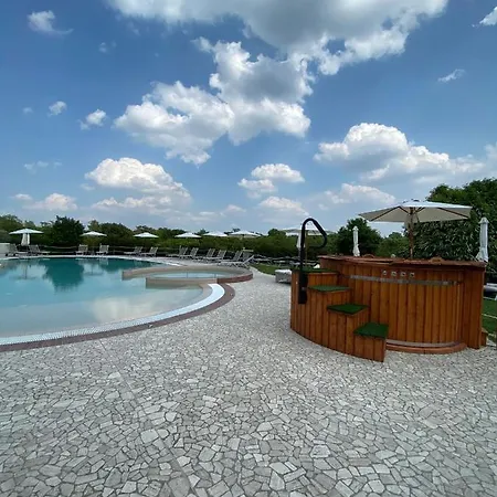 Relais Bella Rosina Pool &