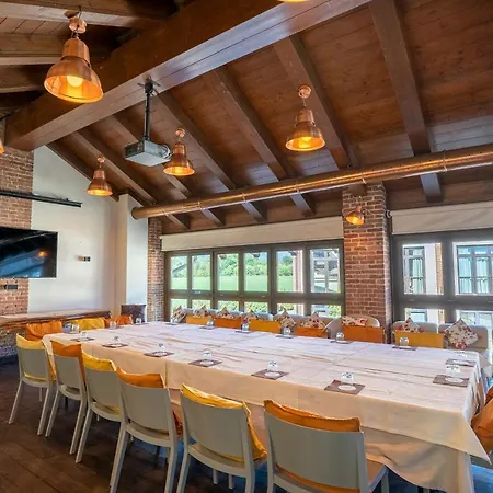 Relais Bella Rosina Pool & La Cassa