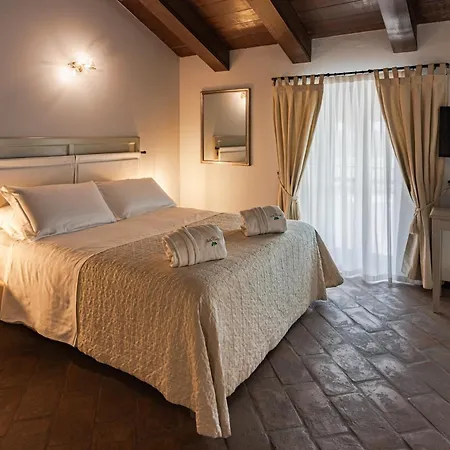 Relais Bella Rosina Pool & Отель La Cassa