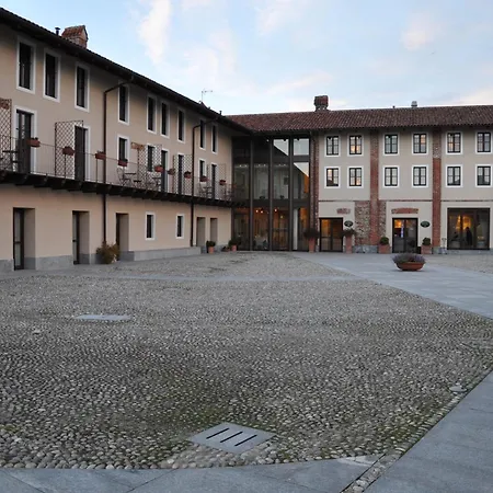 Relais Bella Rosina Pool & 4*