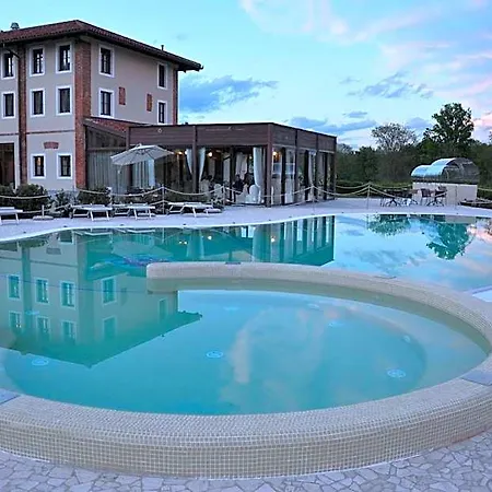 Relais Bella Rosina Pool & 4* La Cassa