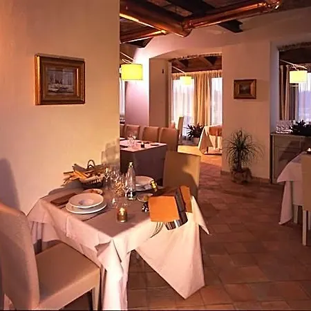 Relais Bella Rosina Pool & 4* La Cassa