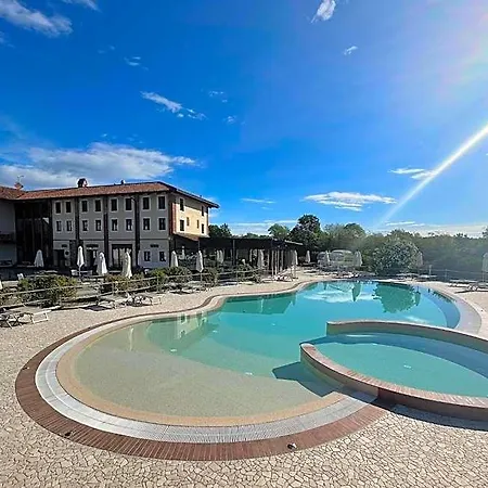 Relais Bella Rosina Pool & מלון 4*
