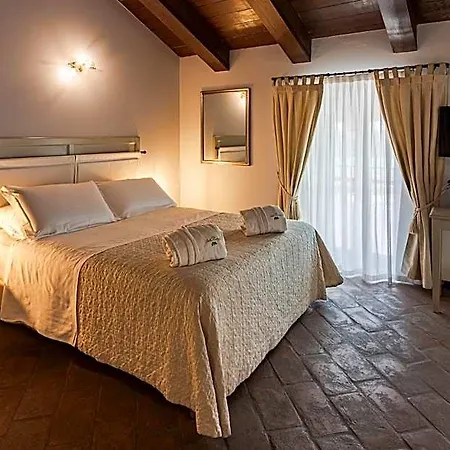 Relais Bella Rosina Pool & 4* La Cassa