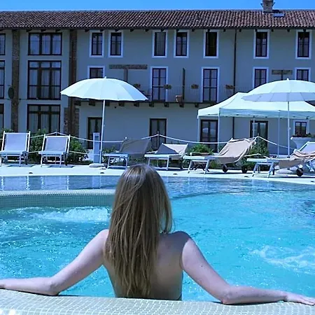 Relais Bella Rosina Pool & 4*