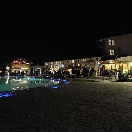 Relais Bella Rosina Pool & 4* La Cassa