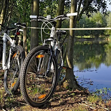 Relais Bella Rosina Pool & מלון La Cassa