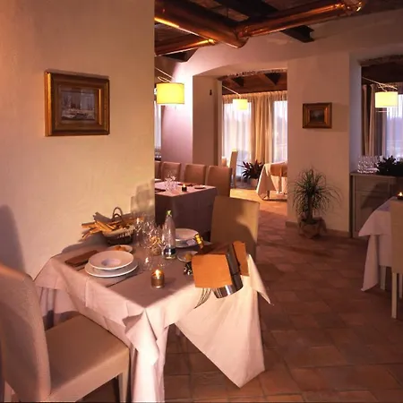 Relais Bella Rosina Pool & Отель La Cassa