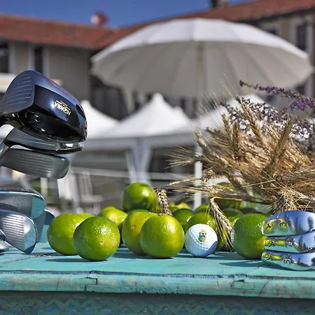 Relais Bella Rosina Pool & מלון 4*