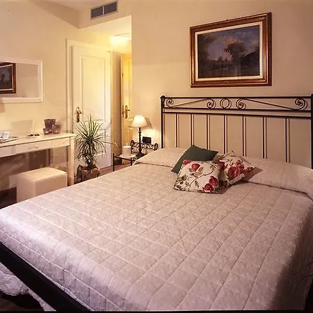 Hotel Relais Bella Rosina Pool & 4*