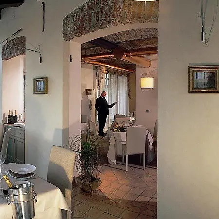 Relais Bella Rosina Pool & מלון 4*