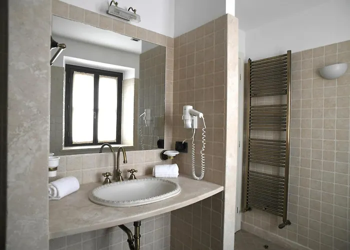 Hotel Relais Bella Rosina Pool & 4*