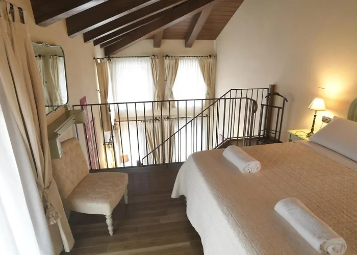 Relais Bella Rosina Pool & Hotel La Cassa