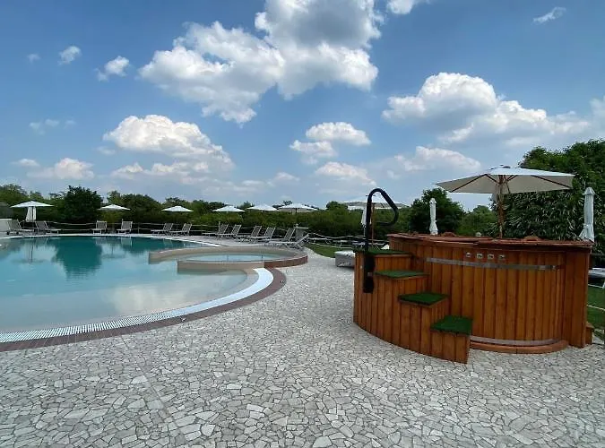 Relais Bella Rosina Pool&spa