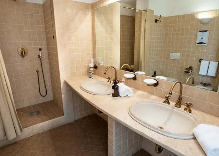 Relais Bella Rosina Pool&spa Hotel La Cassa