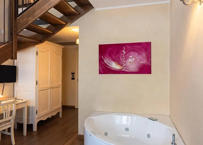 Relais Bella Rosina Pool&spa 4* La Cassa