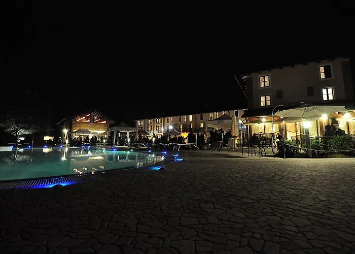 Relais Bella Rosina Pool & 4* La Cassa